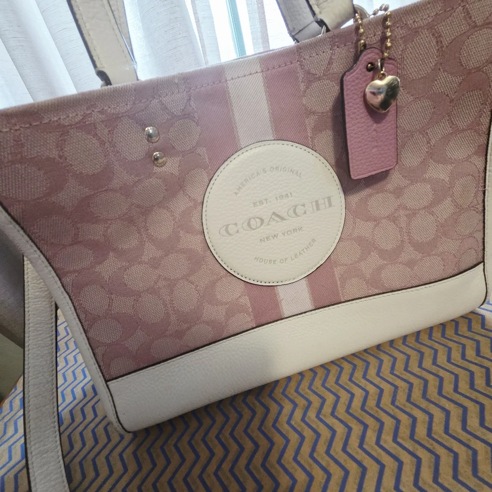 Coach Dempsey carryall in signature pink tote purse - Picture 16 of 16